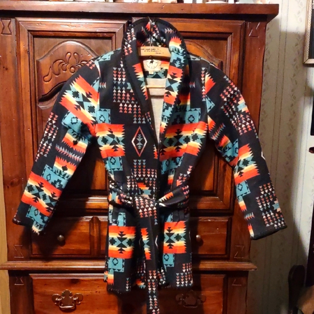 Native American Double Fleece Jacket. Size L.
